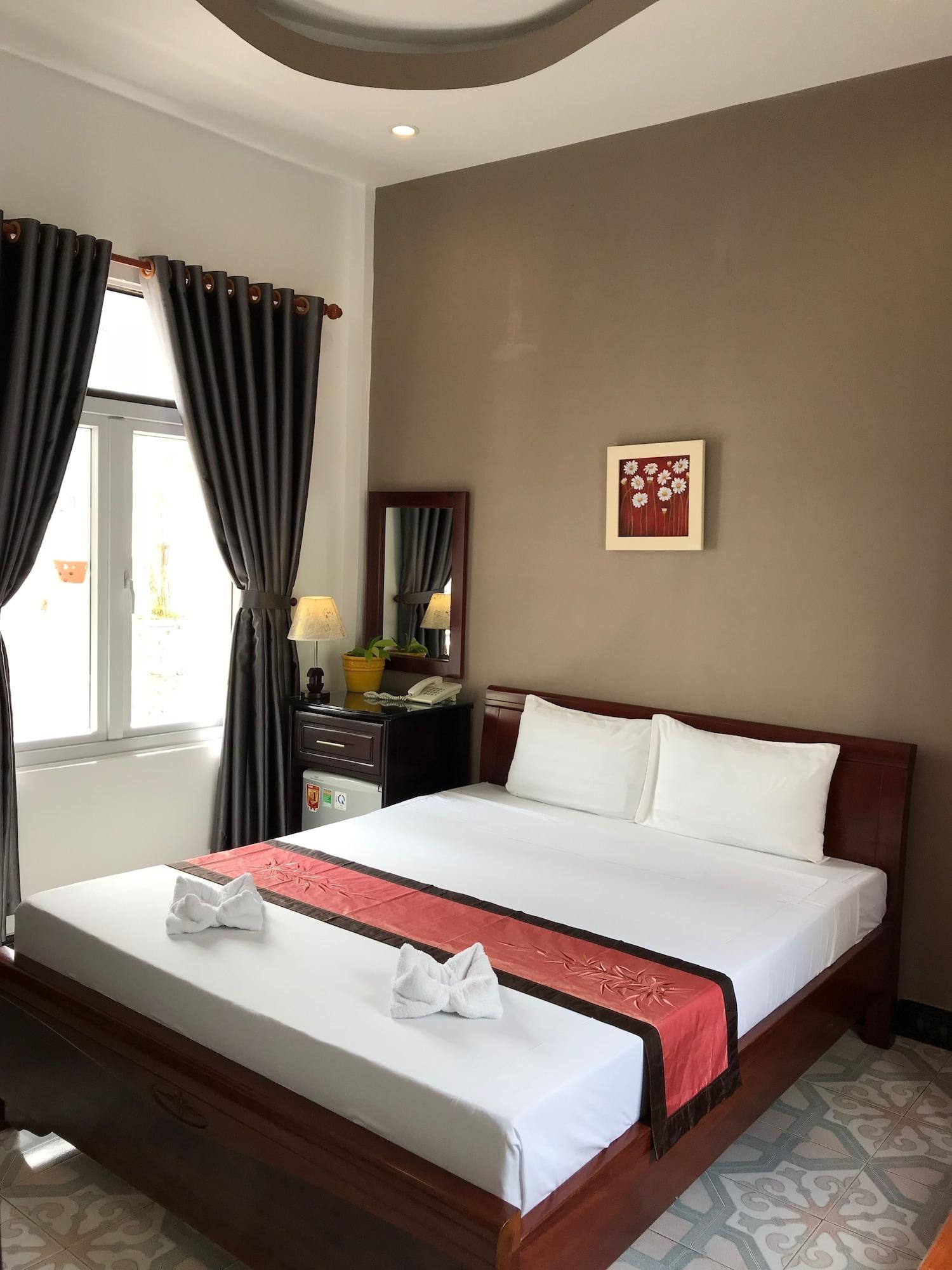 Sunny A Hotel Hue Exterior photo
