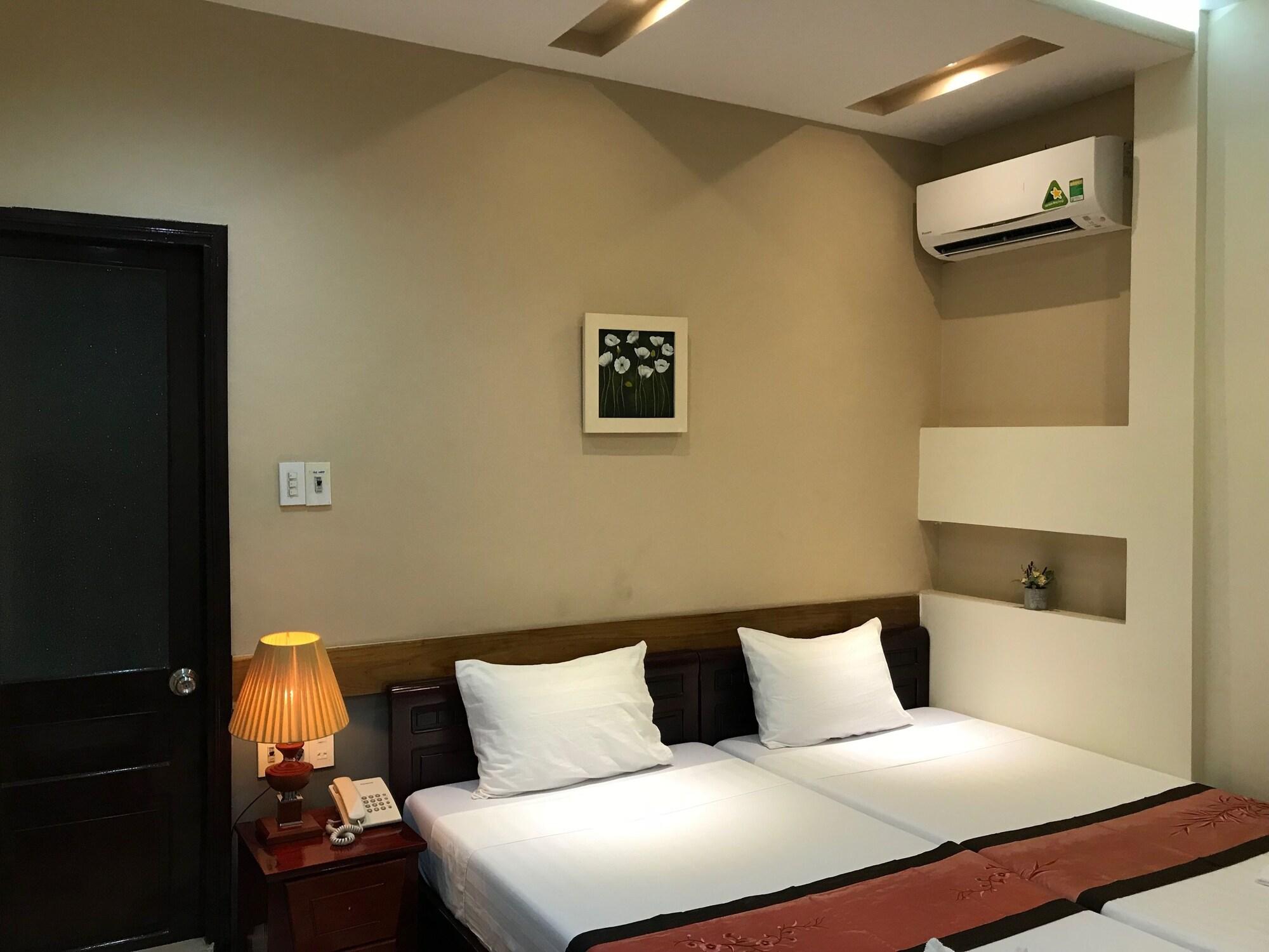 Sunny A Hotel Hue Exterior photo